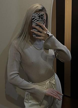 Водолазка pull&bear с красивыми рукавами