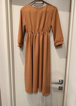 Женское платье-миди