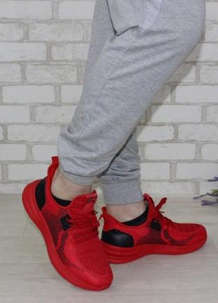 Чоловічі червоні кросівки із трикотажу