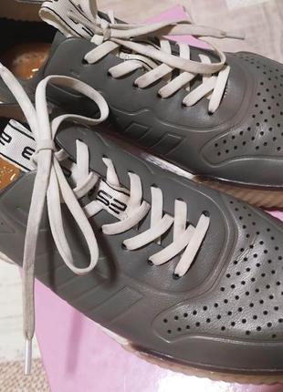 Мужские летние кроссовки