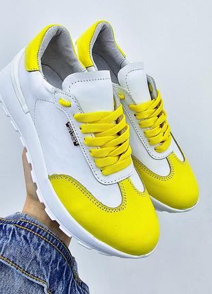 Кроссовки из натуральной кожи