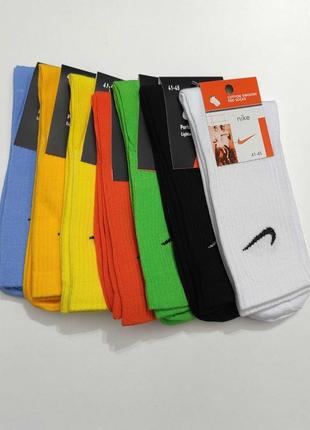 Набір 3 пари високі шкарпетки nike білі чорні червоні кольорові салатові жовті сині набір упаковка2 фото