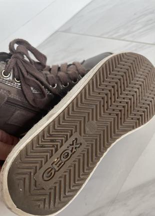 Демисезонные ботинки хайтопы geox, размер 29 в отличном состоянии, удобные, на замке + шнуровка.3 фото