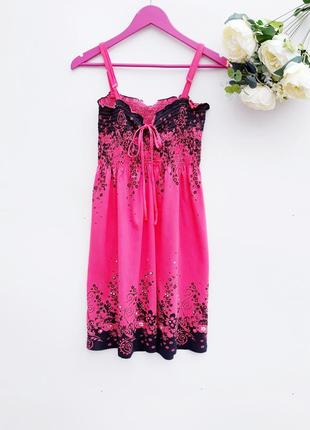 Сукня на бретелях ніжне приємне плаття