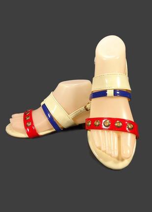 Босоножки - сандалии женские, лаковые, модные.1 фото