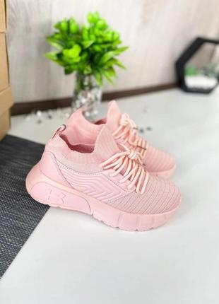 Легкі кросівки ізі для дівчат