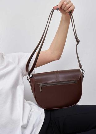 Женская сумка полукруг коричневая сумка через плечо сумка рептилия коричный клатч рептилия кроссбоди3 фото
