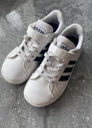 Кроссовки adidas оригинал3 фото