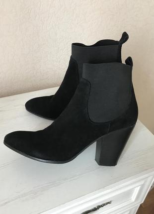 Сапожки челси