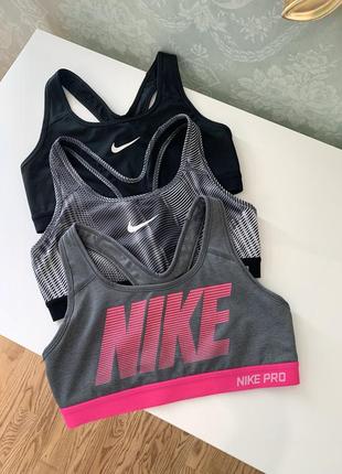 Спортивні топи nike pro