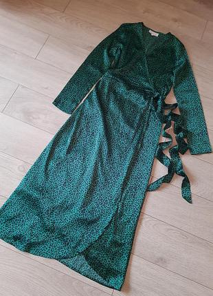 Шикарна шовкова  смарагдова сукня максі на запах   в animal принт .