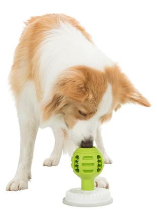 Игрушка-кормушка для собак trixie lickn snack ball 8х13см7 фото