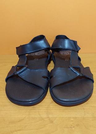 Чоловічі сандалі buendy
