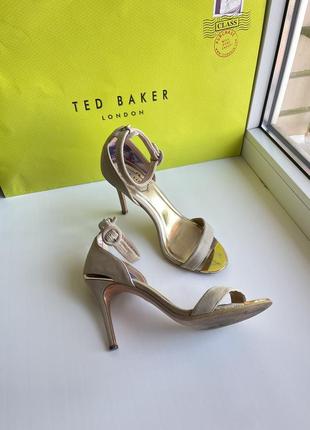 Босоножки ted baker