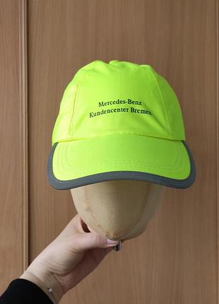 Неоновая кепка с саитлоотражающей лентой