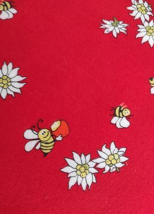 Красный хлопковый платочек бандана пчелки и эдельвейсы4 фото