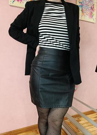 Юбка мини из эко кожи ginatricot