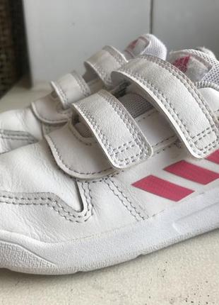 Кроссовки adidas 26р.