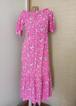 Классное платье 👗 в цветочный принт