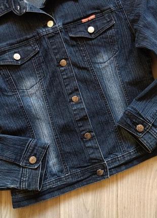 Жіноча джинсова куртка6 фото