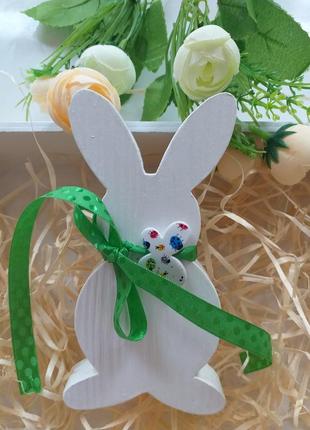 Зайці кролики білосніжні статуетки для декору4 фото