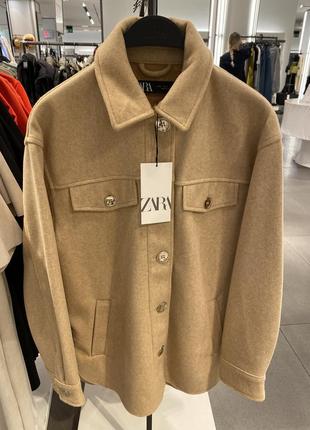 Zara -60% куртка рубашка пальто теплая беж, серый хаки, пудра s, m, l
