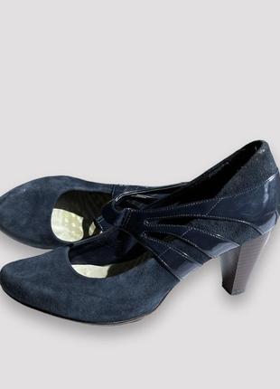 Замшеві туфлі із натуральної шкіри темно-синього кольору