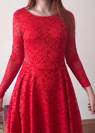 Красное платье праздничное cropp