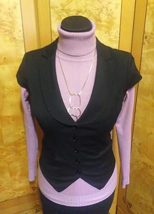 Жилет женский стильный