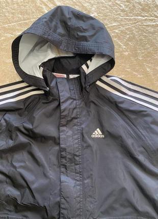 Стильная куртка ветровка дождевик грязепруф adidas на 10-12 лет3 фото