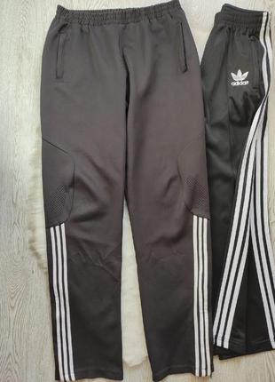 Чорні чоловічі спортивні штани лампасами смужками кишені прямі не вузькі adidas2 фото