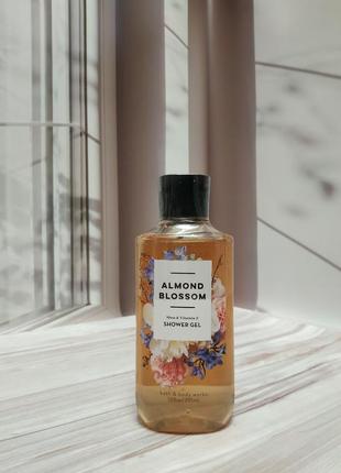 Гель для душа almond blossom от bath and body works