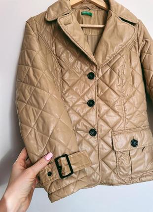 Куртка стеганая benetton женская бежевая курточка демисезон весенняя стильная фирменная брендовая не дорого3 фото