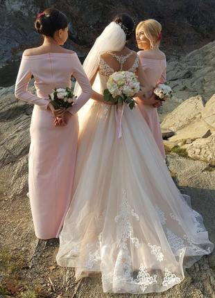 Весільна сукня