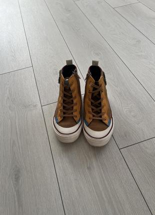 Кеди zara