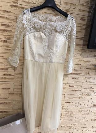 Шикарне вечірнє плаття chi chi london