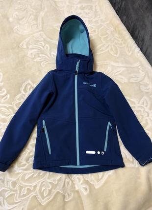 Легкая курточка/ветровка