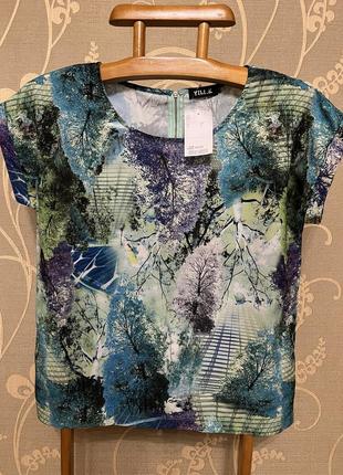 Очень красивая и стильная разноцветная блузка.