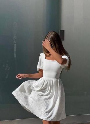 Платье короткое мини кукольное с корсетной шнуровкой с пышной юбкой расклешенное солнце колокольчик белое сиреневое бежевое черное вечернее