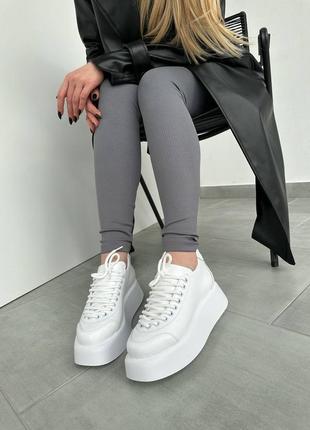 Кроссовки женские кожаные на платформе натуральная кожа   фабричные белые6 фото