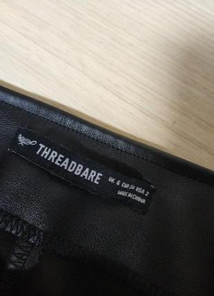 Черные стильные брюки штаны из искусственной кожи с разрезом спереди threadbare petite bellamy,р.69 фото