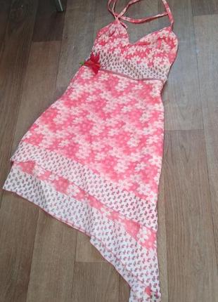 Красиві, легке, хвилясті сукні!