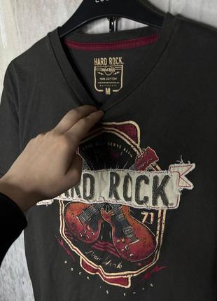 Оригинальная очень красивая футболка hard rock из недавних коллекций2 фото