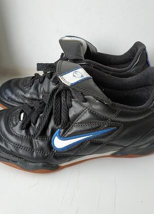 Футзалы кроссовки на мальчика nike timempo 34р. 22 см.