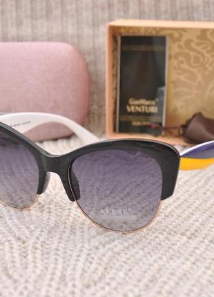 Красивые солнцезащитные зеркальные очки alese в необычной оправе