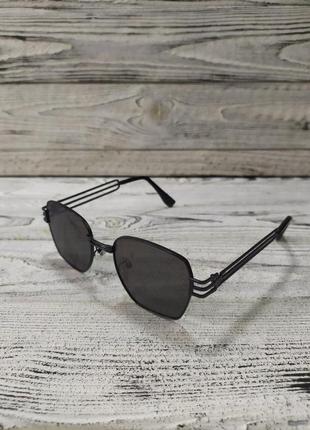 Сонцезахисні окуляри чорні, унісекс у металевій оправі (без брендових)