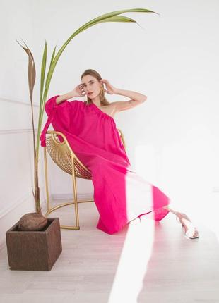 Розовое платье оверсайз на одно плечо в стиле бохо из натурального льна9 фото