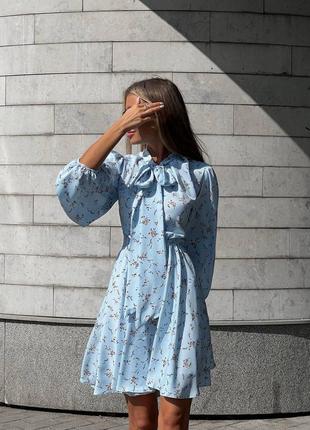 Платье в цветочный принт