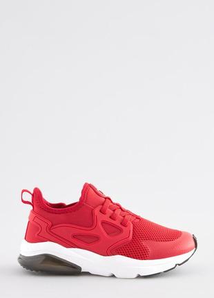 Кросівки next