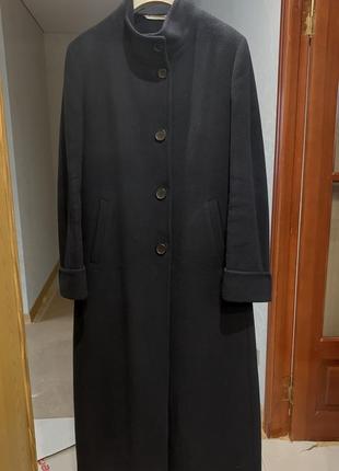 Черное женское пальто